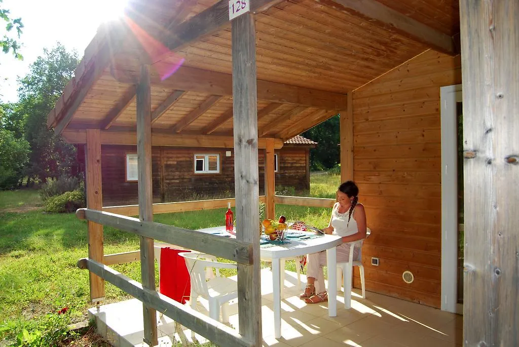 Lagrange Grand Bleu Vacances - Residence Les Ségalières Gramat 3*,