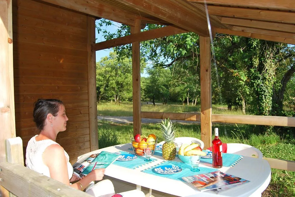 Village de vacances Lagrange Grand Bleu Vacances - Residence Les Ségalières Gramat