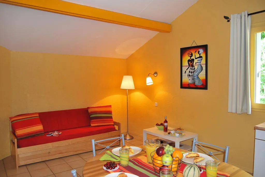 Lagrange Grand Bleu Vacances - Residence Les Ségalières Gramat 3*,